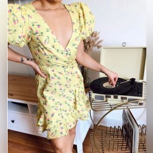 Vintage Yellow floral  Puff Sleeve Ruffled mini Dress
